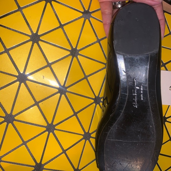 Salvatore ferragamo flats size 7 - Picture 5 of 11